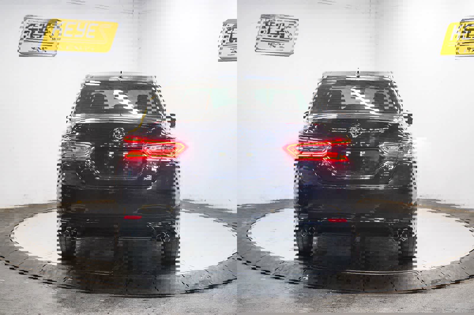 Used 2019 Toyota Camry XSE w/ Carpet Mat Package image 3