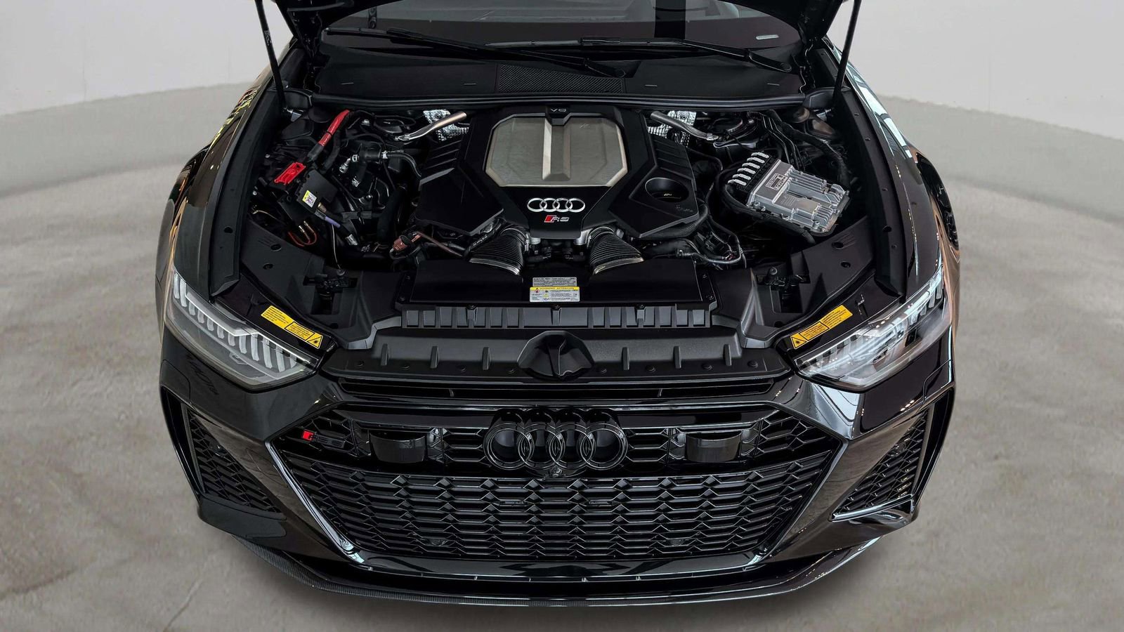 Used 2023 Audi RS 6 w/ Carbon Optic Package image 61