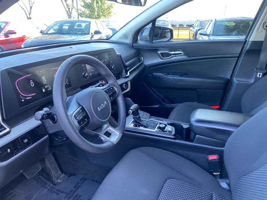 Used 2023 Kia Sportage LX image 21