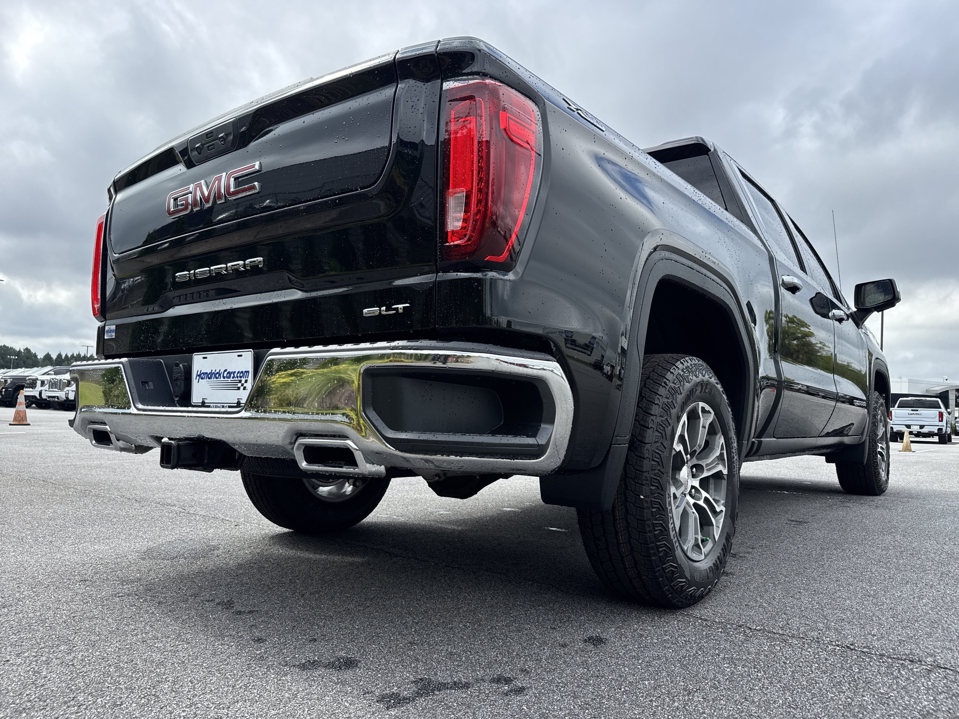 New 2026 GMC Sierra 1500 SLT w/ X31 Off-Road Package AWD/4WD image 10