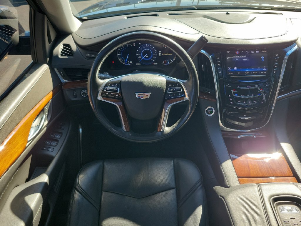 Used 2016 Cadillac Escalade Luxury AWD/4WD image 17