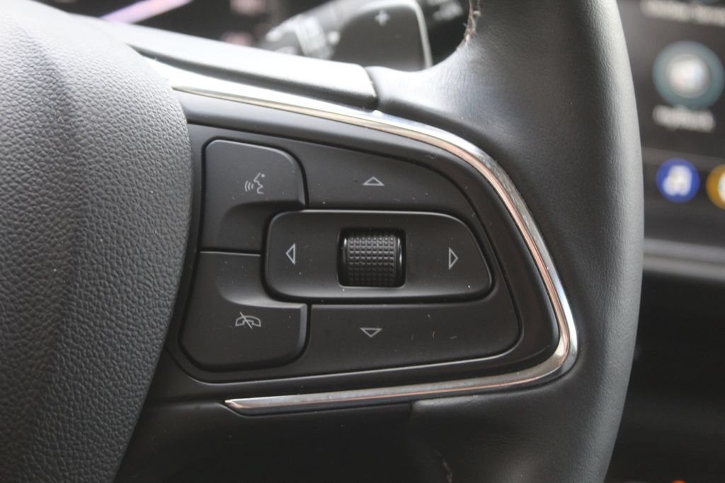 Used 2023 Buick Envision Essence FWD image 34
