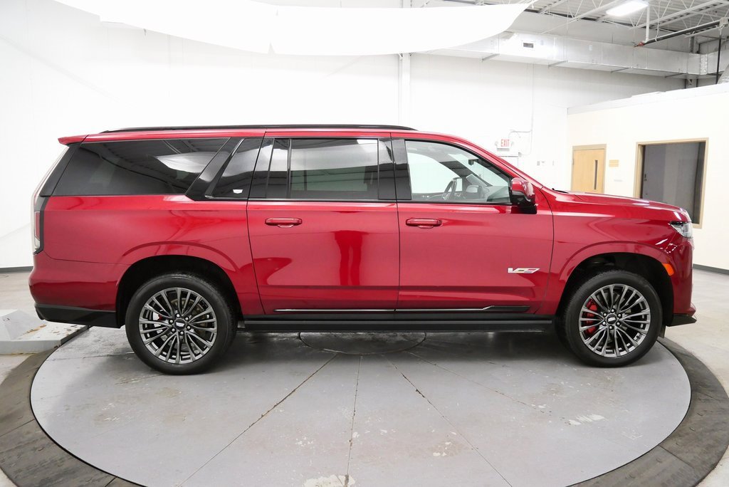 Used 2023 Cadillac Escalade ESV V image 8