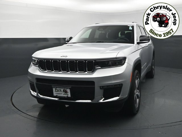 Used 2025 Jeep Grand Cherokee L Limited AWD/4WD image 5