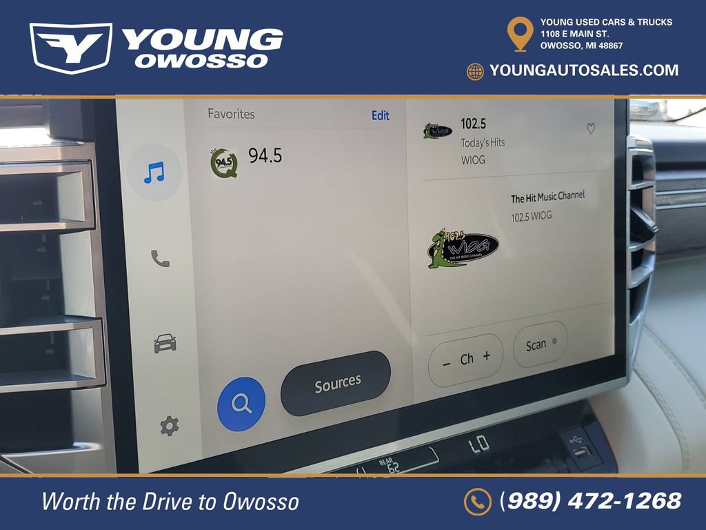Used 2025 Toyota Sequoia Capstone AWD/4WD image 12