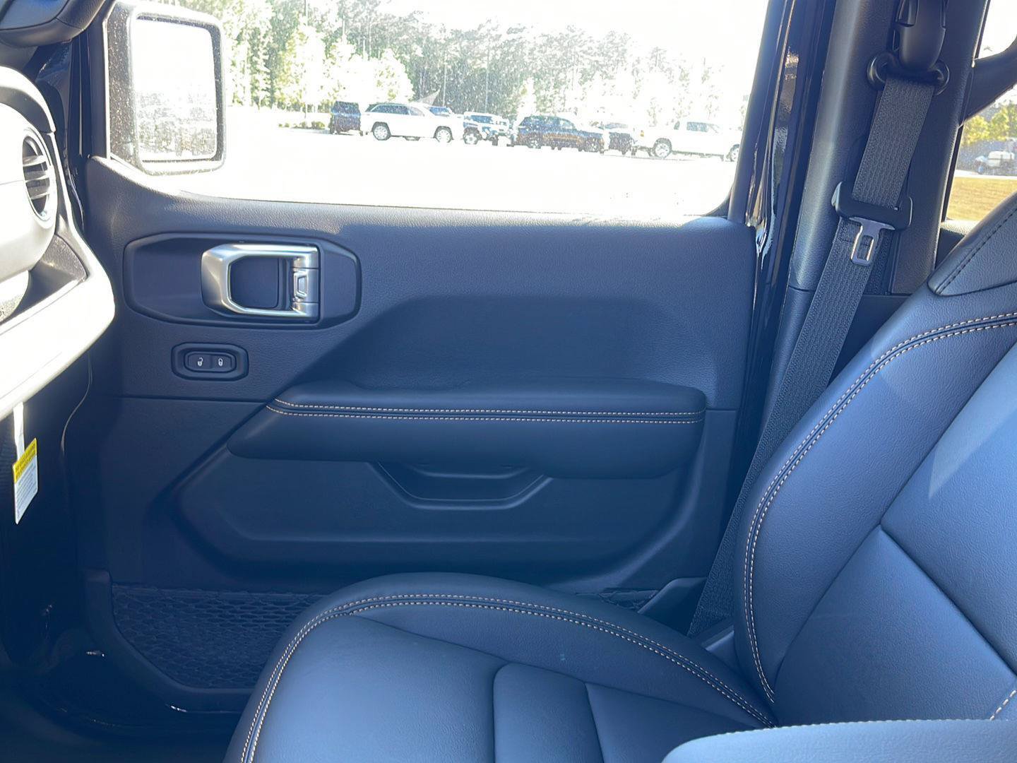 New 2026 Jeep Gladiator Sport AWD/4WD image 22