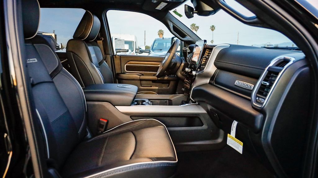 New 2026 RAM 2500 Laramie AWD/4WD image 21