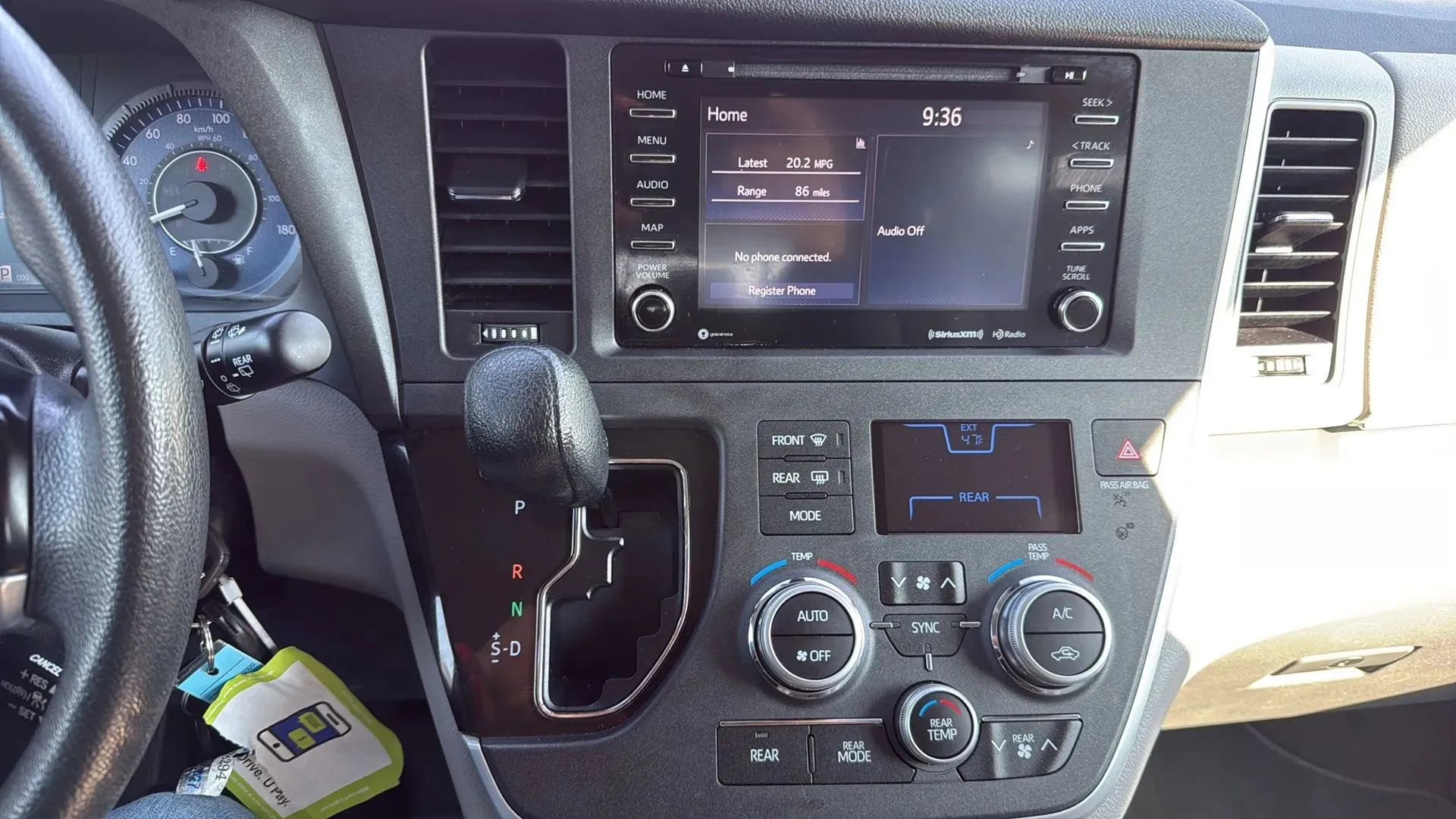 Used 2020 Toyota Sienna LE FWD image 18