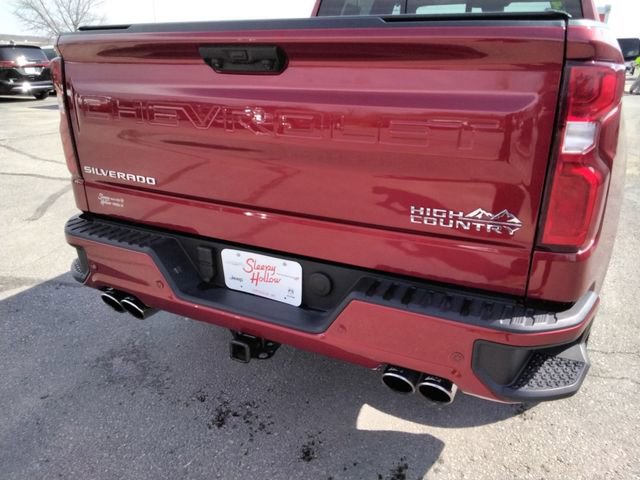 Used 2024 Chevrolet Silverado 1500 High Country w/ Technology Package AWD/4WD image 15