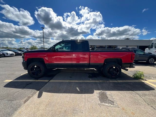 Used 2017 Chevrolet Silverado 1500 LT w/ All Star Edition AWD/4WD image 3