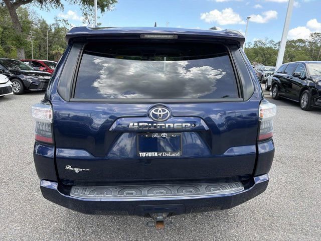 Used 2018 Toyota 4Runner SR5 AWD/4WD image 3