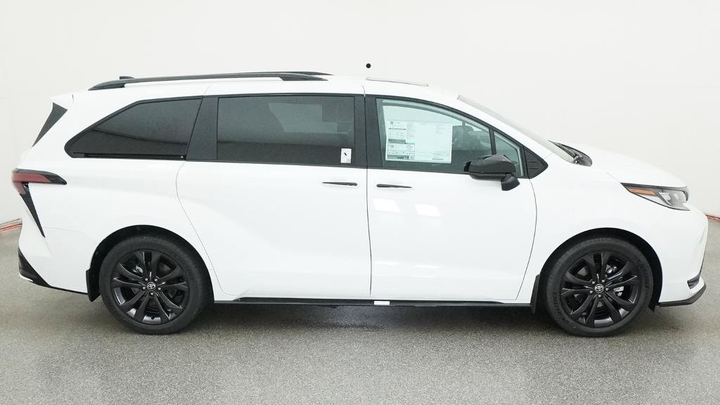 New 2026 Toyota Sienna XSE FWD image 14