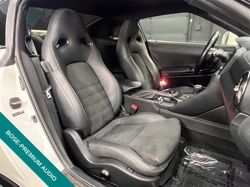 Used 2020 Nissan GT-R Premium AWD/4WD image 4