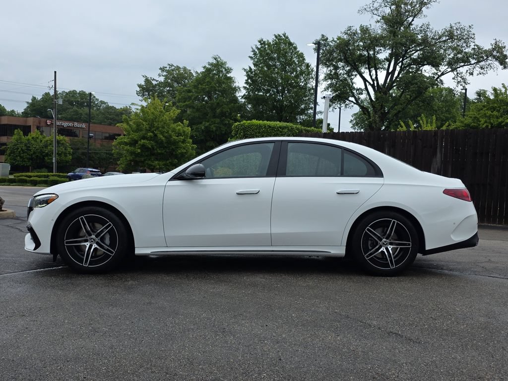 New 2026 Mercedes-Benz E 350 4MATIC Sedan image 2