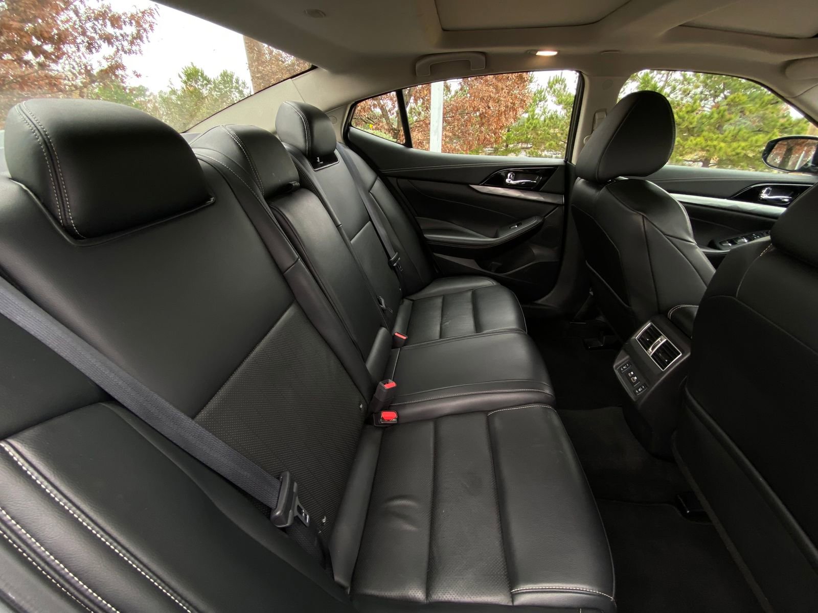 Used 2023 Nissan Maxima SL image 28