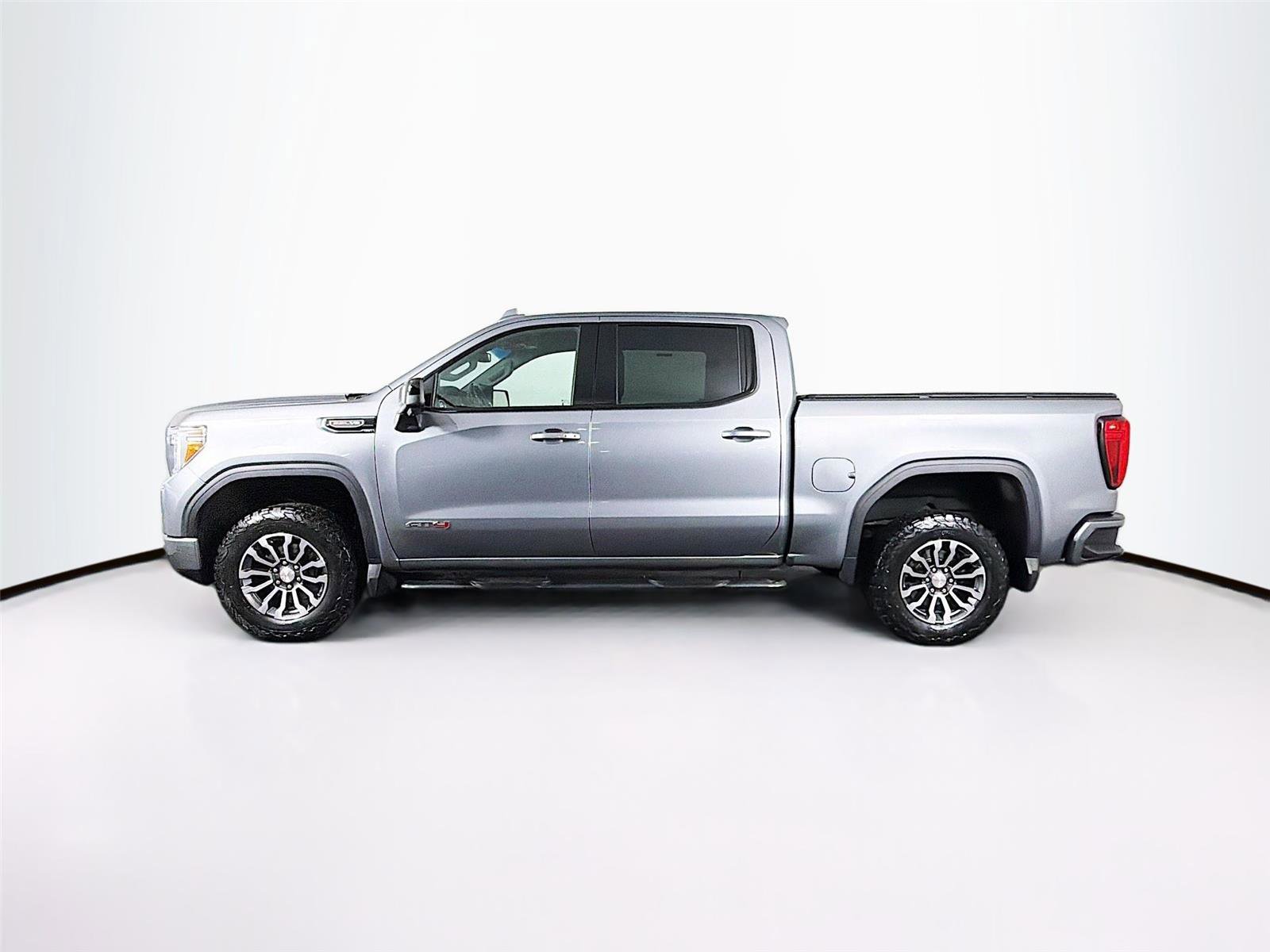 Used 2022 GMC Sierra 1500 AT4 w/ AT4 Preferred Package image 4