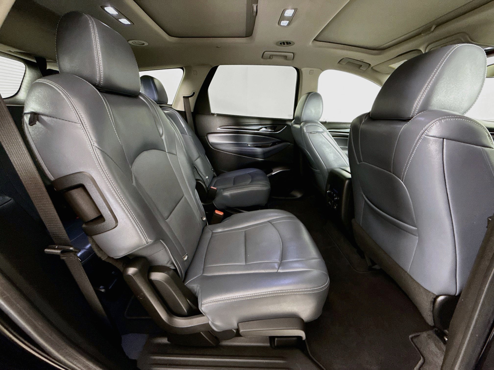 Used 2020 Buick Enclave Essence w/ Sun And Navigation Package FWD image 33