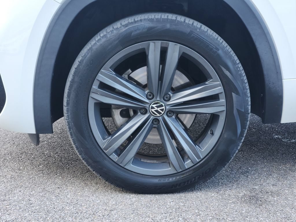Used 2020 Volkswagen Atlas Cross Sport SE w/ Panoramic Sunroof Package AWD/4WD image 8