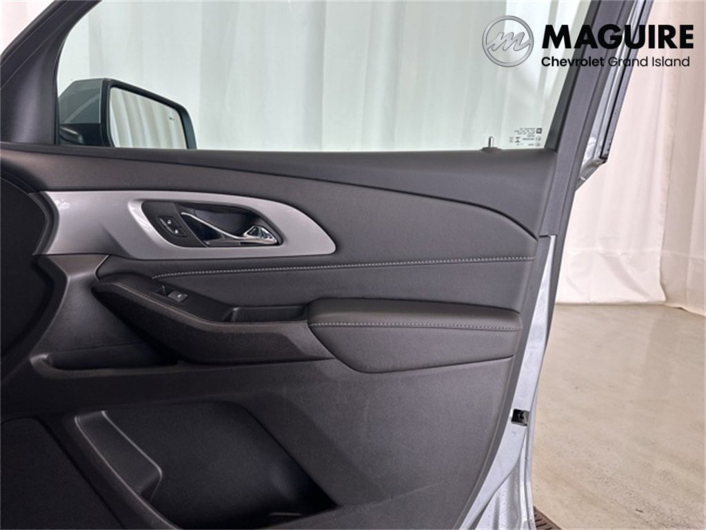 Used 2023 Chevrolet Traverse LT w/ LPO, Floor Liner Package image 17