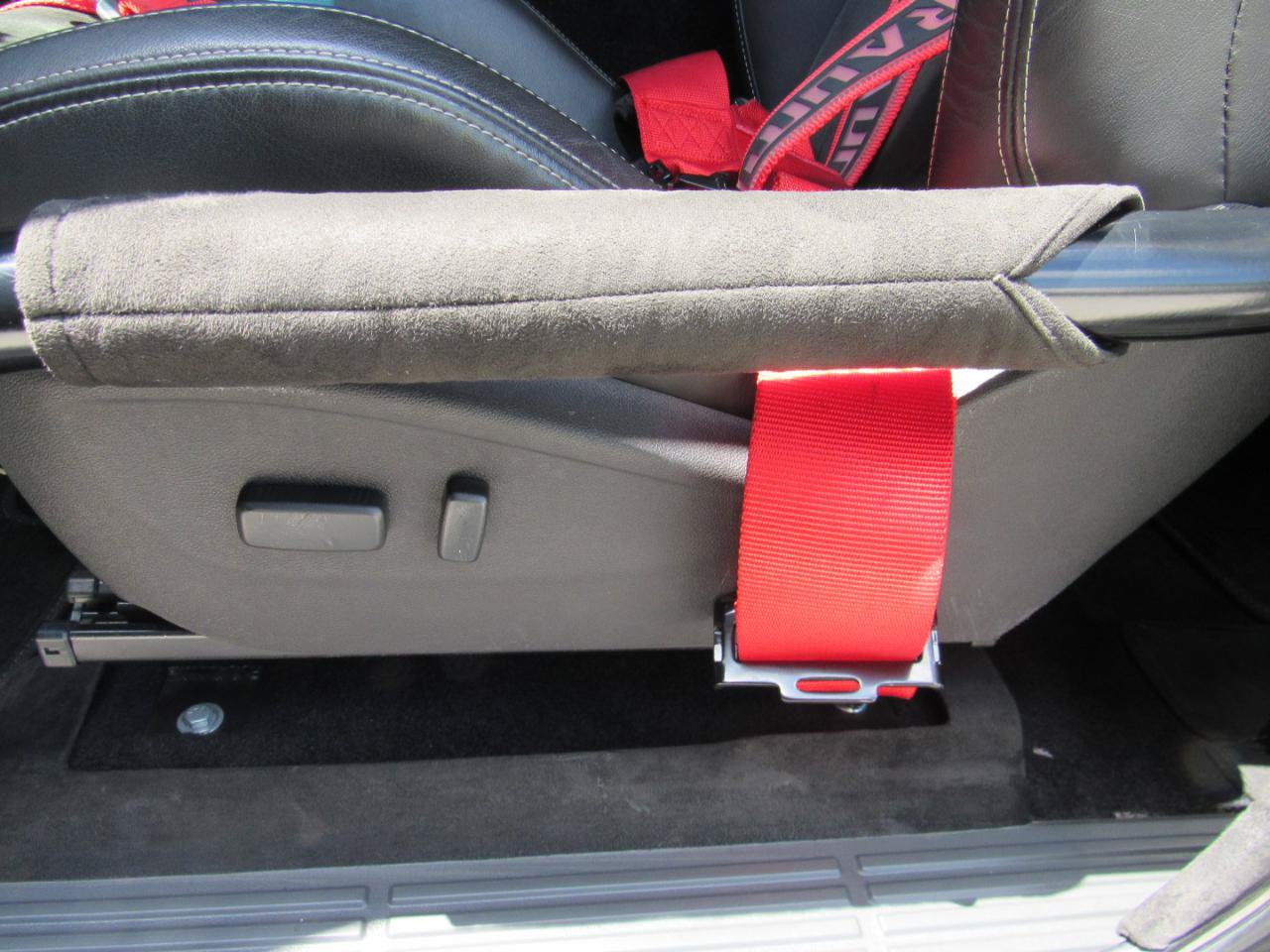 Used 2004 Chevrolet Silverado 1500 SS AWD/4WD image 24