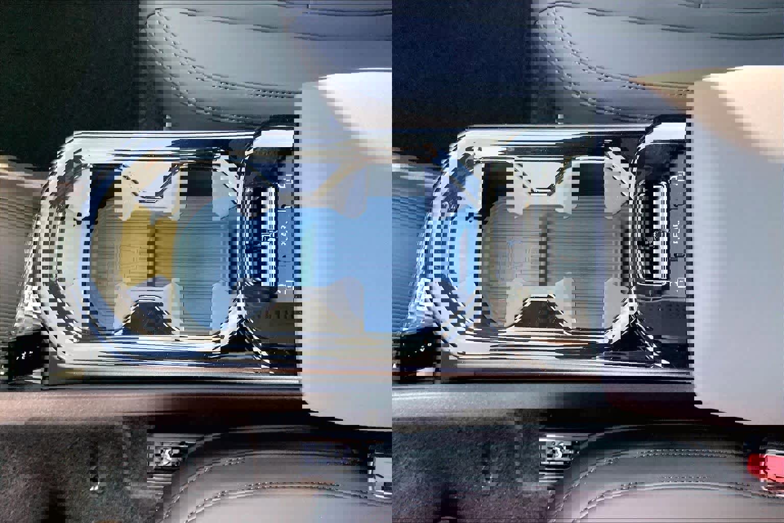 New 2025 Volvo EX30 Plus w/ Protection Package Premier image 10