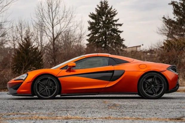 Used 2019 McLaren 570S Spider RWD image 5