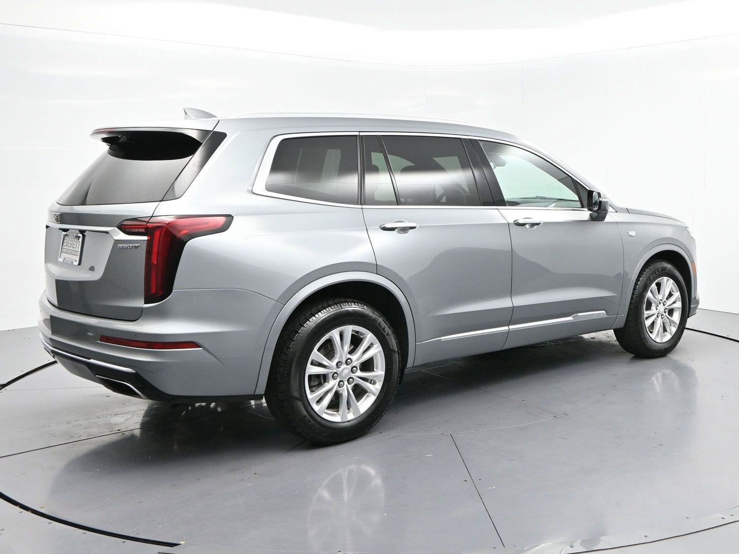 Used 2024 Cadillac XT6 Luxury FWD image 7