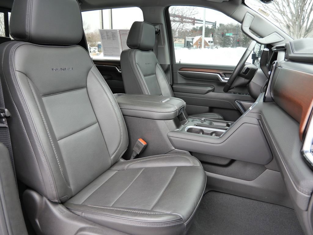 Used 2024 GMC Sierra 2500 Denali w/ Denali Reserve Package image 15