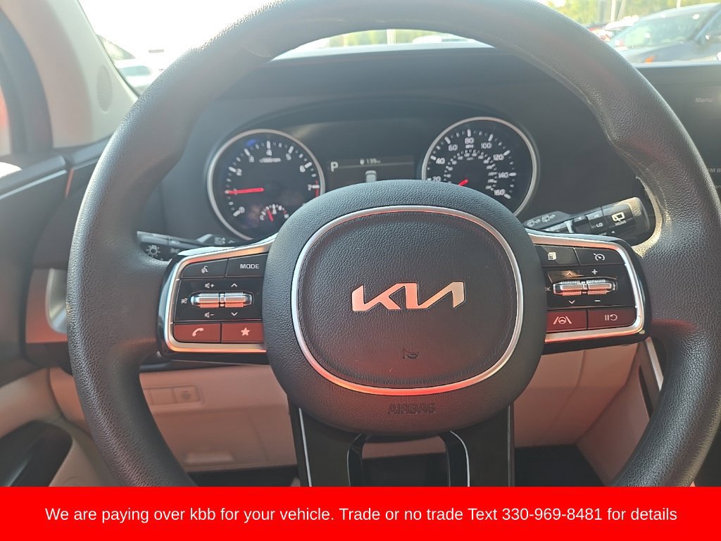 Used 2024 Kia Carnival LX FWD image 14