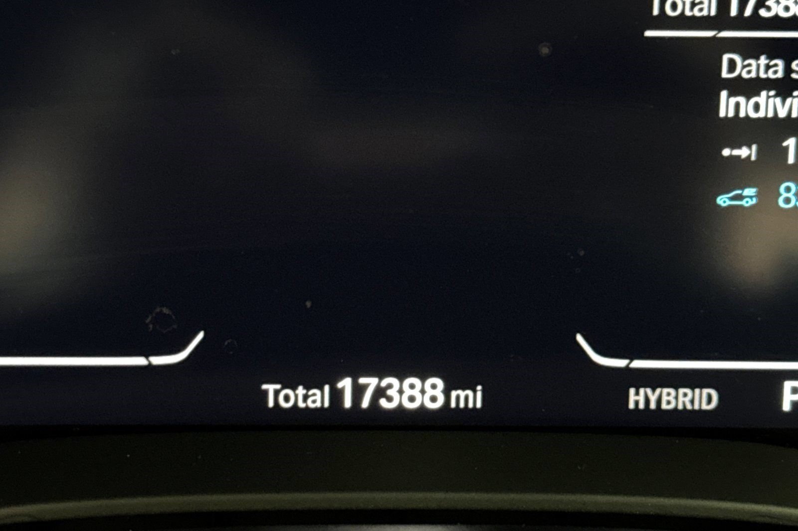 Used 2023 BMW 530e w/ Premium Package RWD image 36