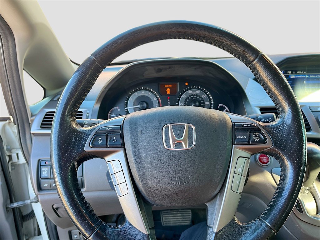 Used 2015 Honda Odyssey Touring Elite image 11
