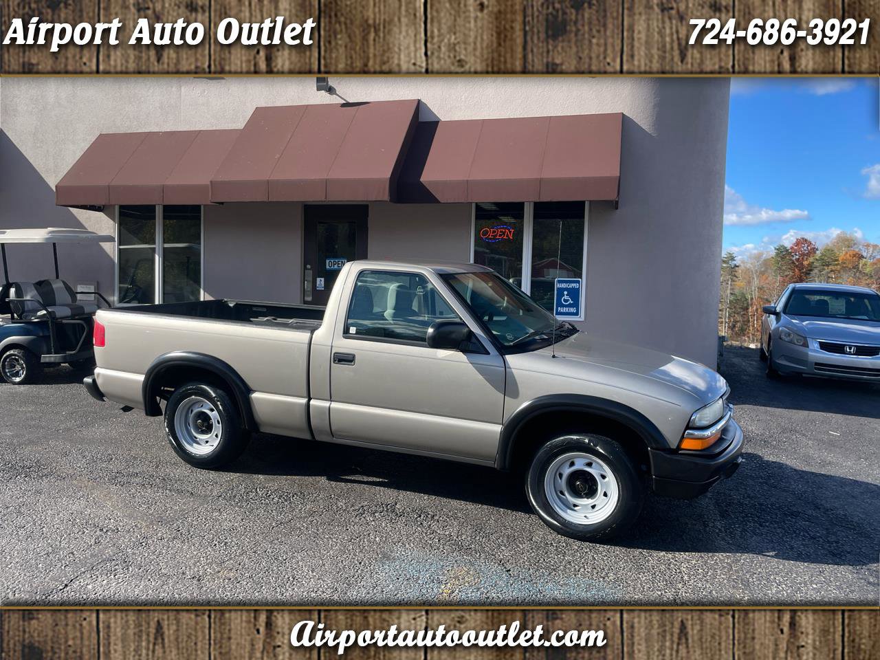 Used 2003 Chevrolet S10 Pickup 2WD Regular Cab image 1