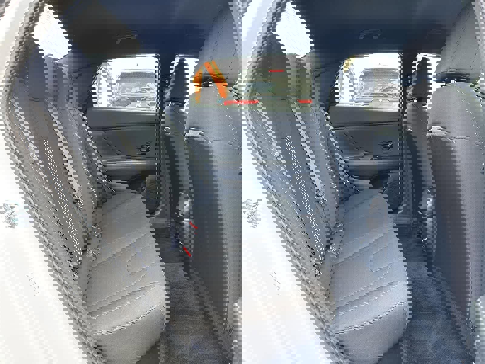 Certified 2025 Hyundai Elantra SEL image 35