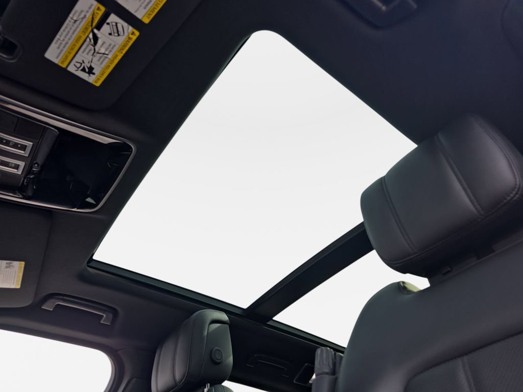 Used 2020 Land Rover Range Rover Sport HSE Dynamic image 35