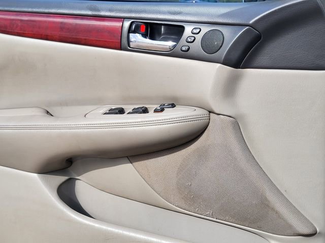 Used 2004 Lexus ES 330 FWD image 13