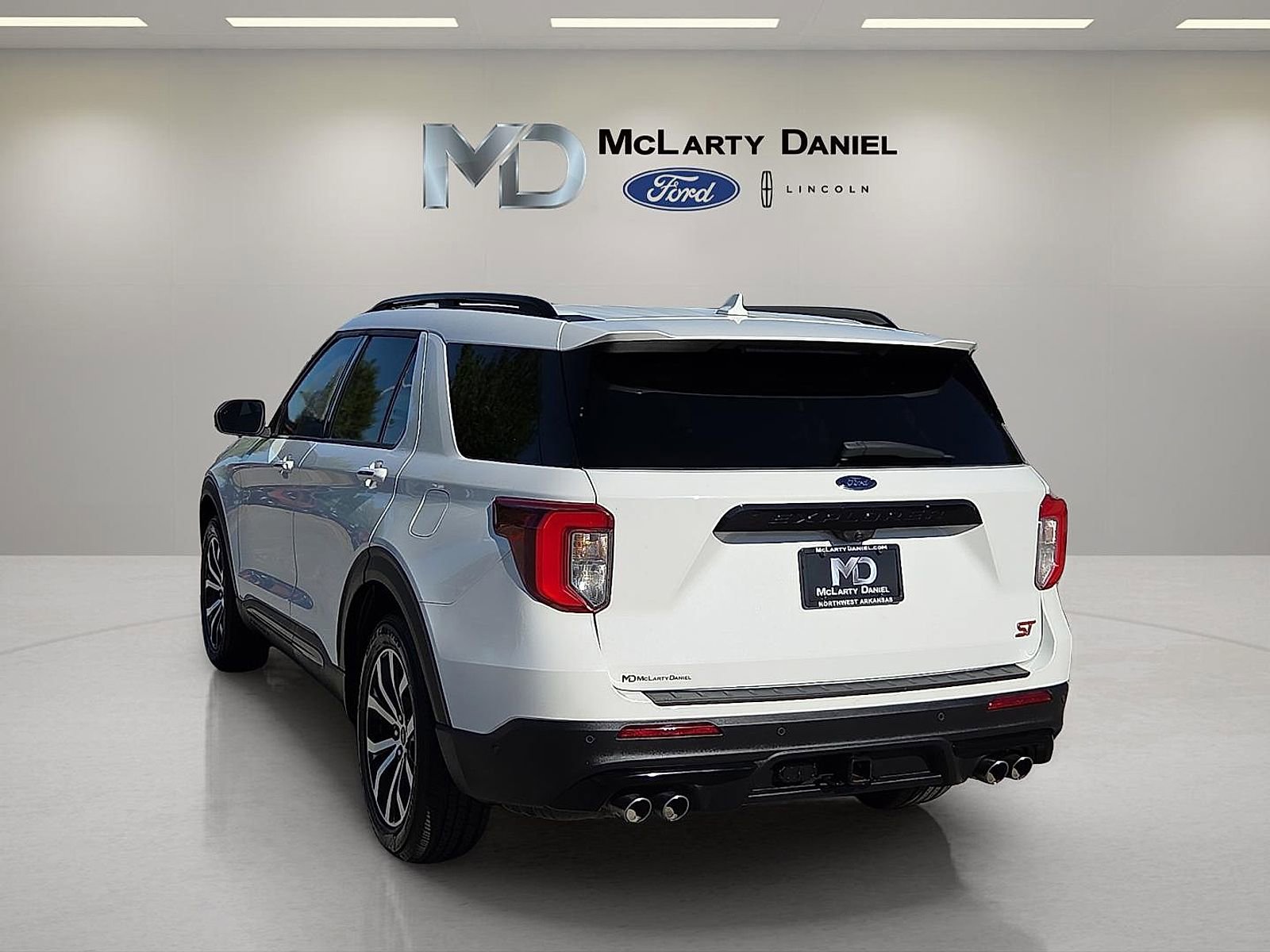Used 2020 Ford Explorer ST w/ Premium Technology Package AWD/4WD image 4