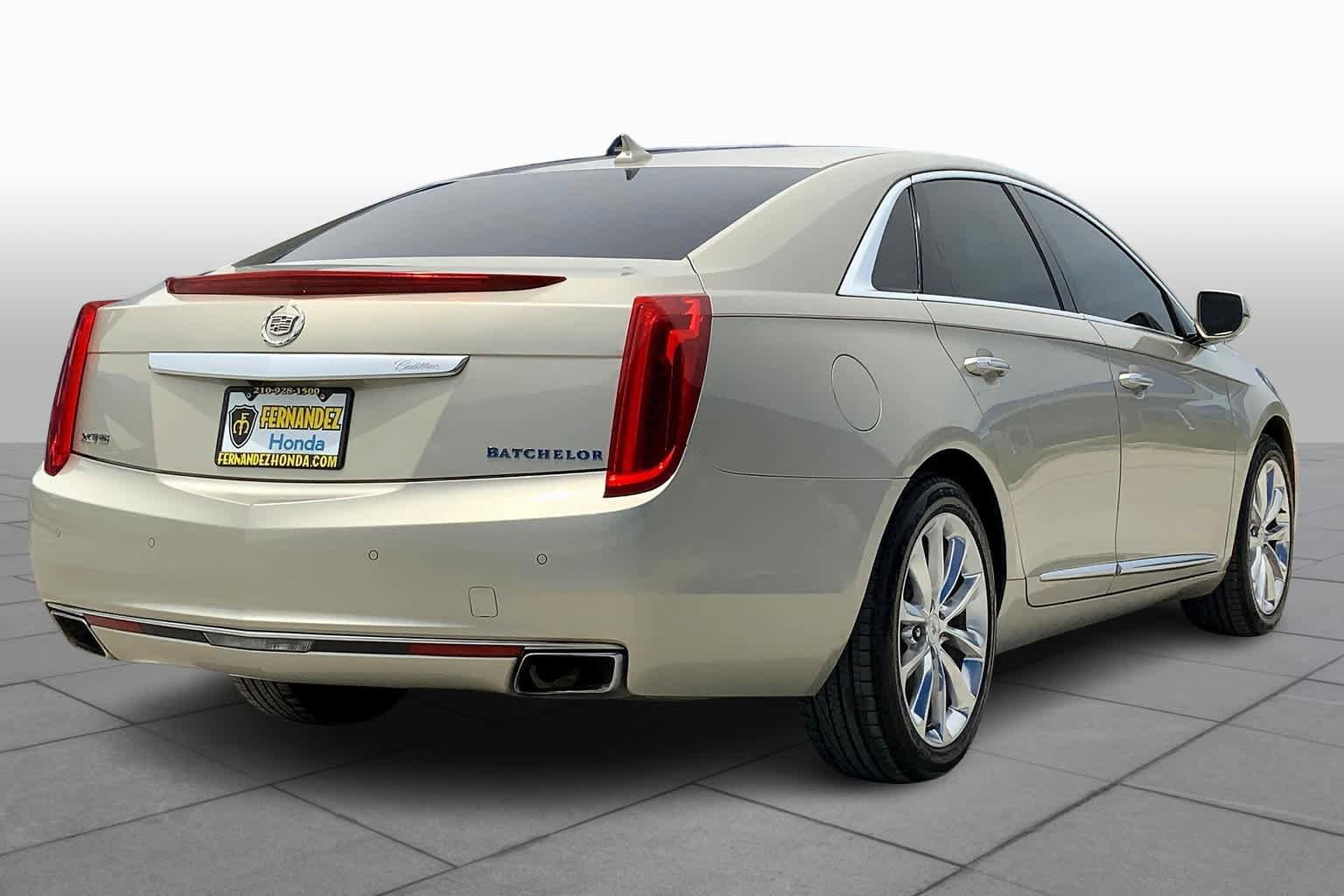 Used 2013 Cadillac XTS Luxury FWD image 13