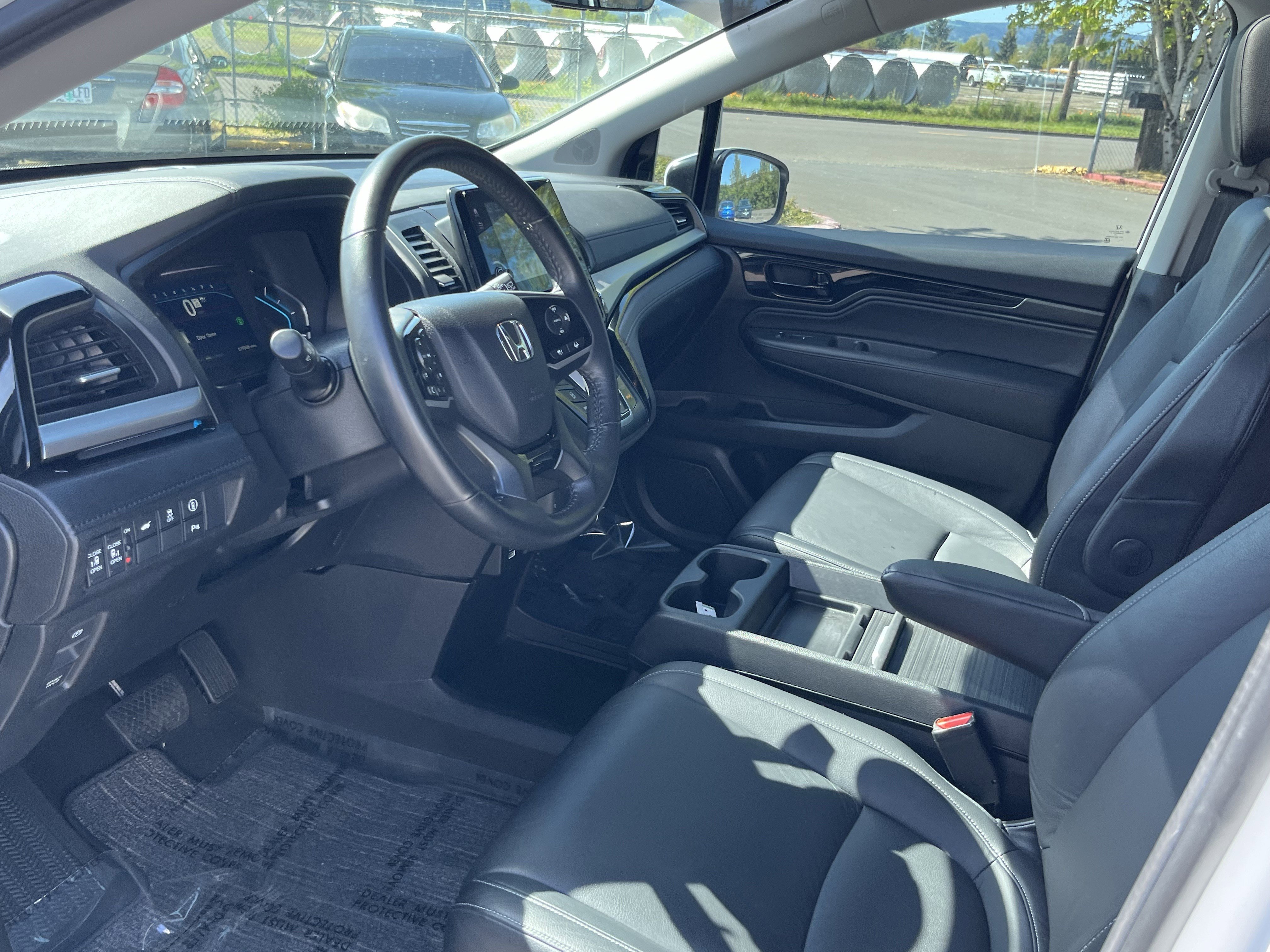 Used 2024 Honda Odyssey Touring image 9
