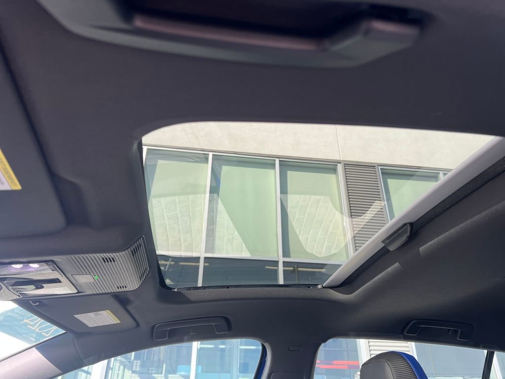 Certified 2024 Volkswagen Golf R image 22