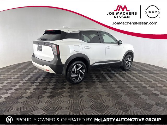 Certified 2025 Nissan Kicks SV w/ Illumination Package image 6