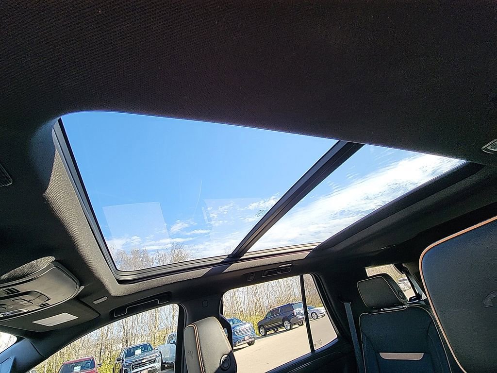 Used 2023 GMC Yukon AT4 w/ AT4 Premium Plus Package image 25