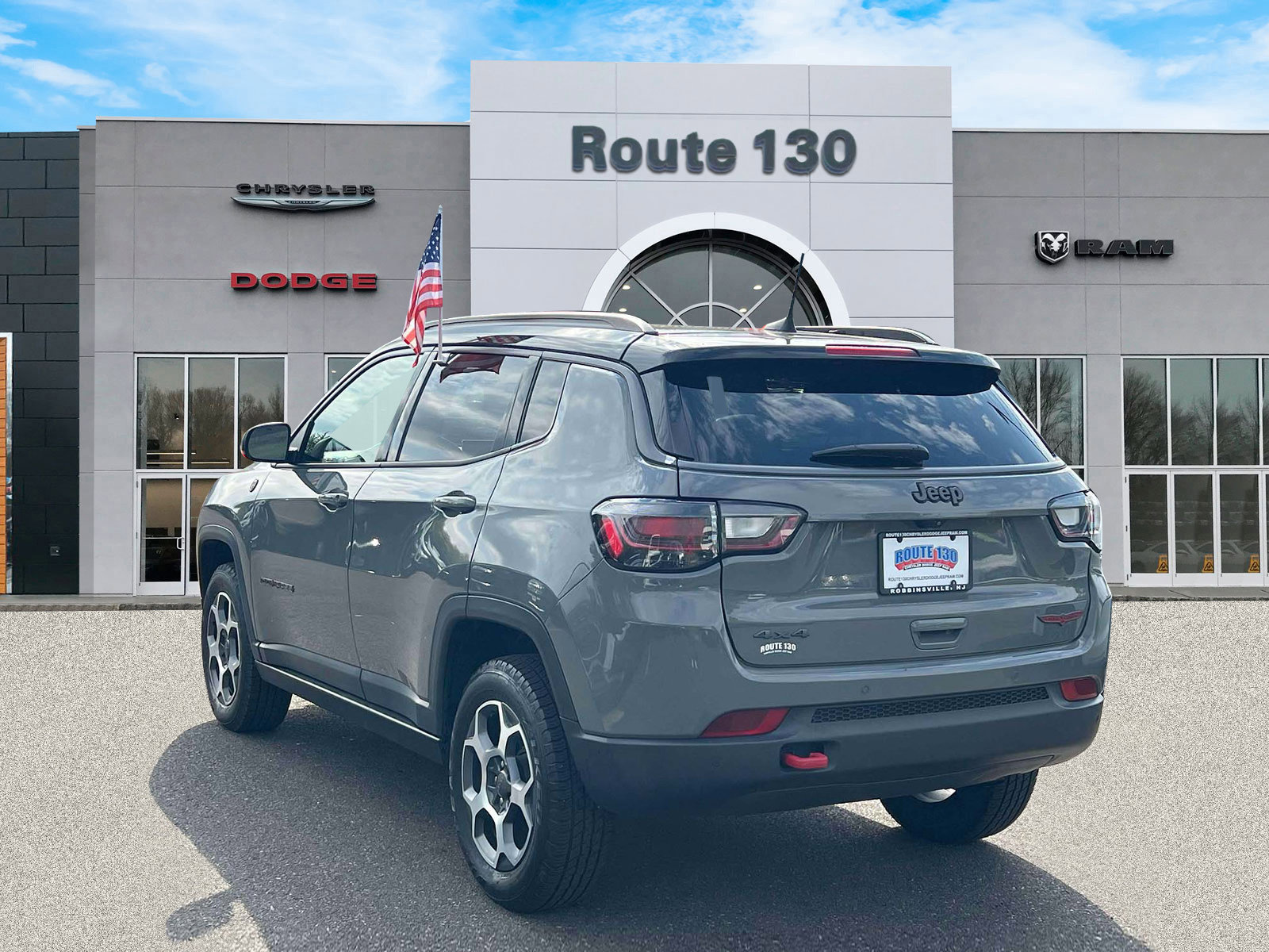 Used 2022 Jeep Compass Trailhawk w/ Trailhawk Elite Group AWD/4WD image 3