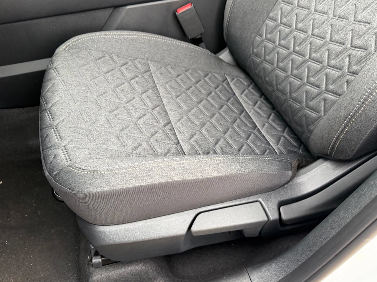 New 2026 Nissan Kicks SV AWD/4WD image 22