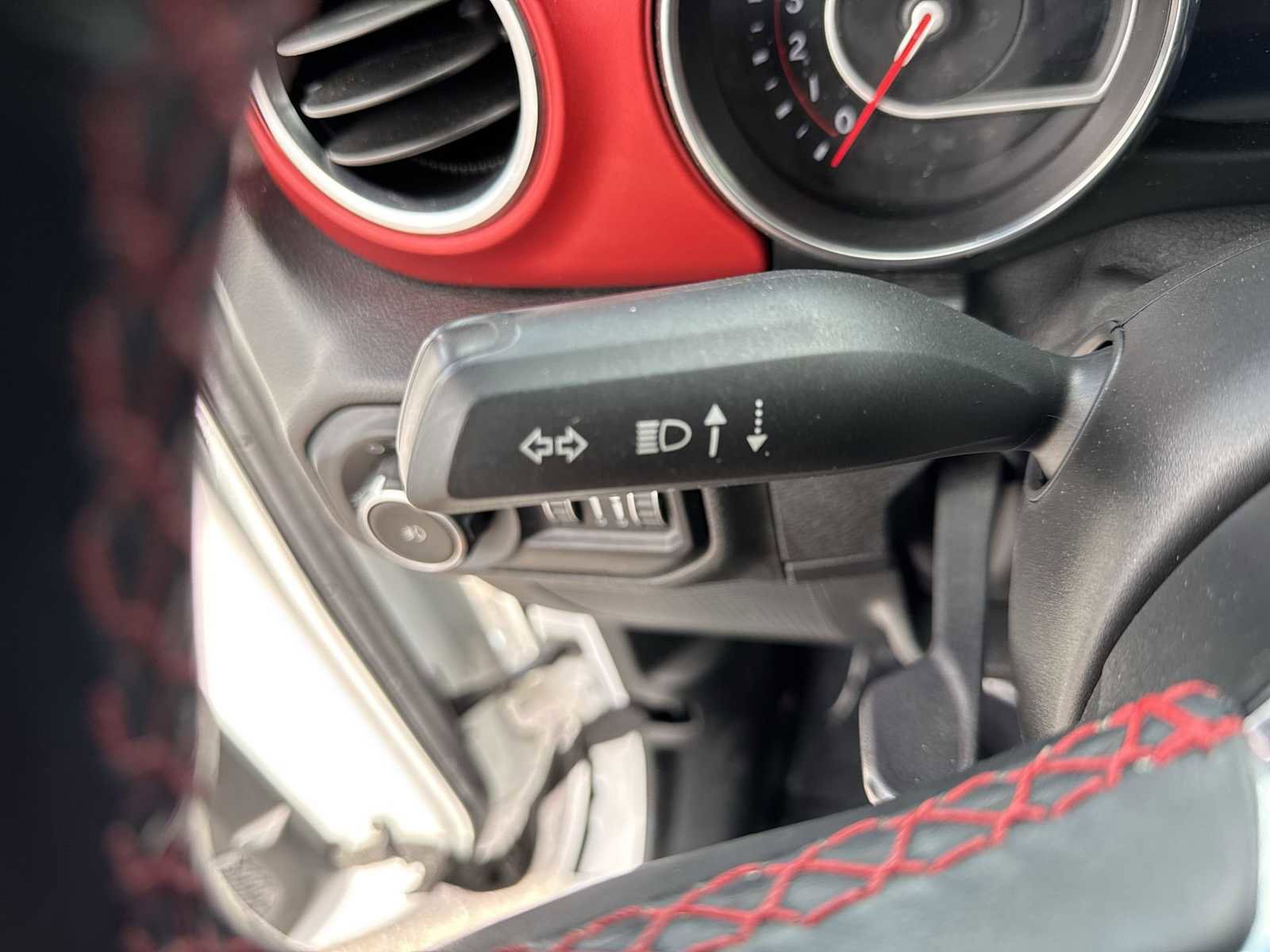 Used 2021 Jeep Wrangler Unlimited Rubicon image 36