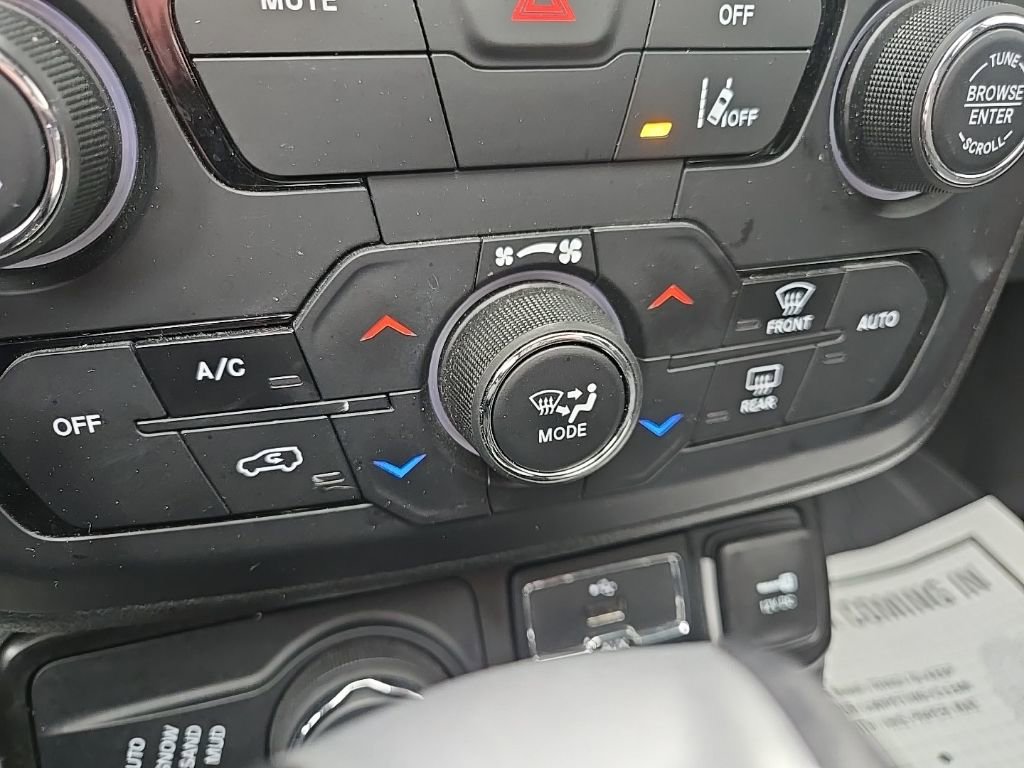 Used 2022 Jeep Renegade Latitude w/ Sun/Sound Group image 57