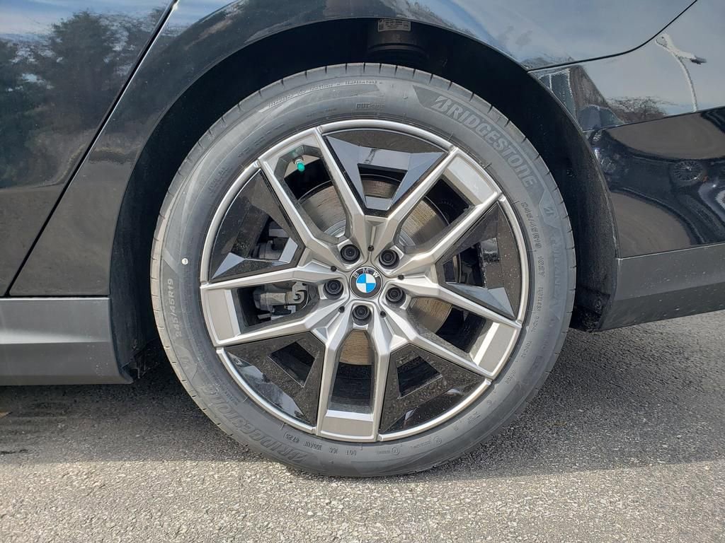 New 2026 BMW i5 eDrive40 AWD/4WD image 12
