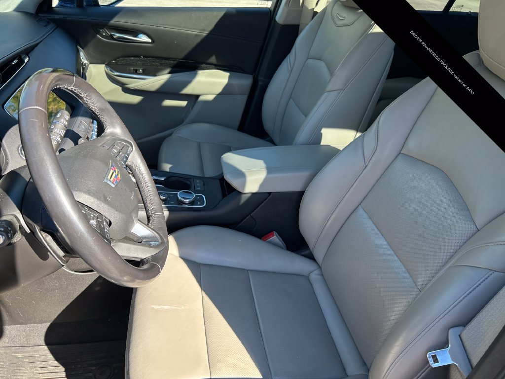 Used 2021 Cadillac XT4 Premium Luxury AWD/4WD image 7
