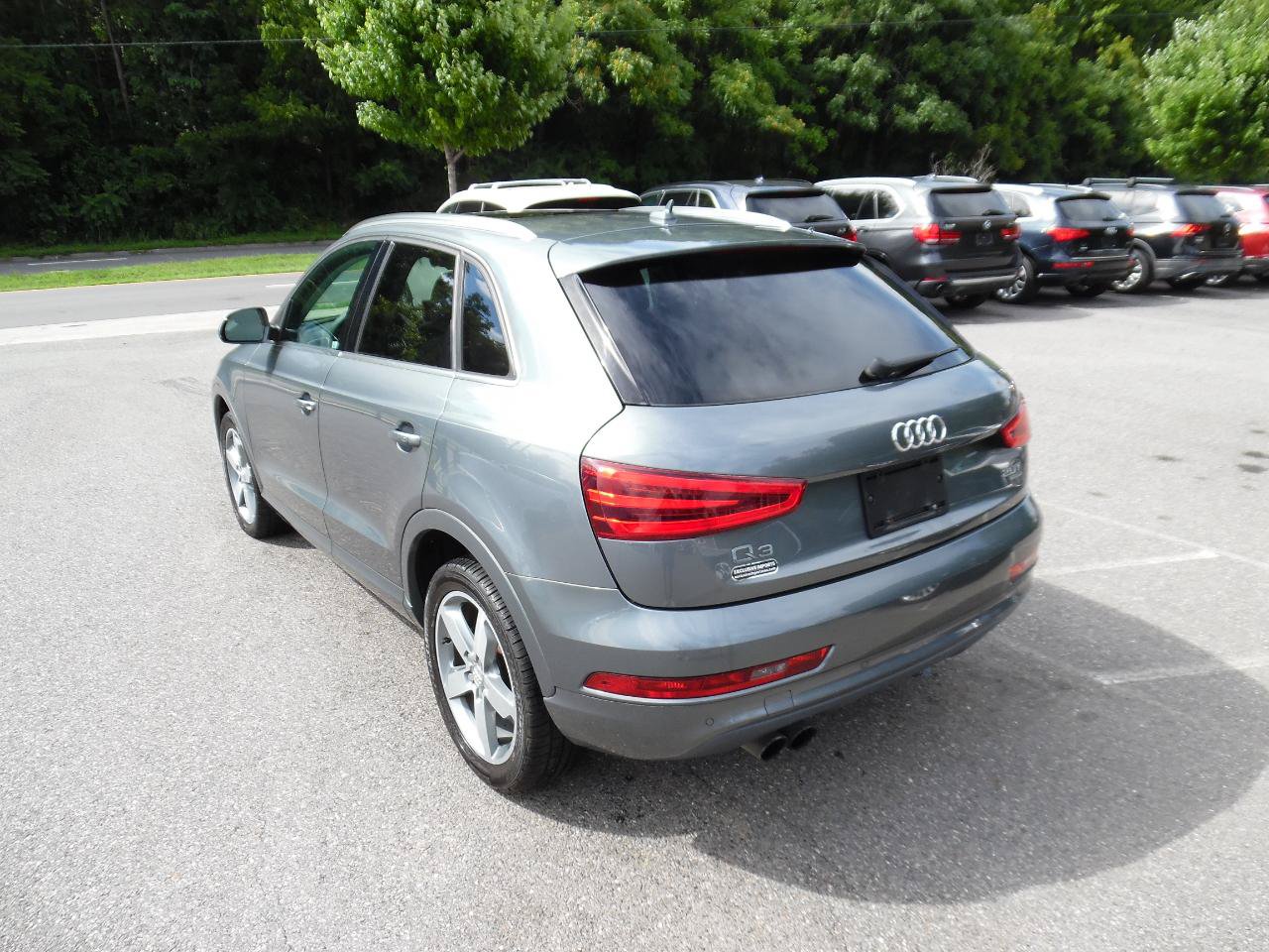 Used 2015 Audi Q3 2.0T Prestige w/ Prestige Package AWD/4WD image 3