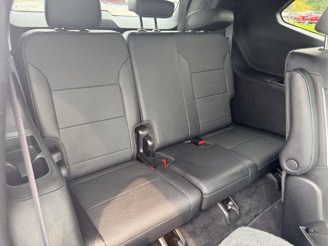 Used 2025 Buick Enclave Preferred AWD/4WD image 17