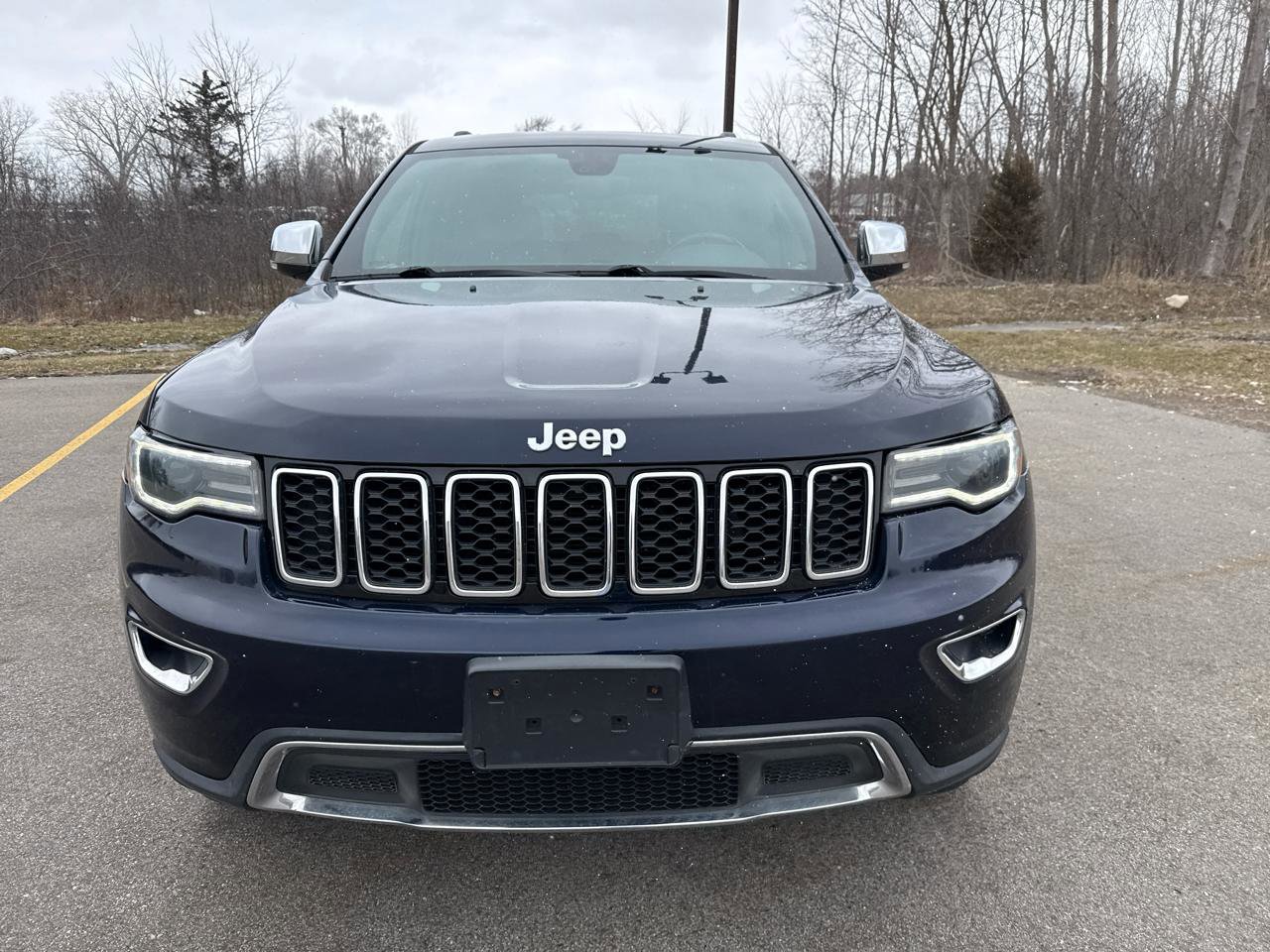 Used 2018 Jeep Grand Cherokee Limited w/ Luxury Group II image 2